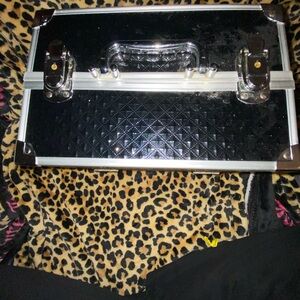 Caboodles Lovestruck 11.75 Ultimate Makeup Train Case, Black